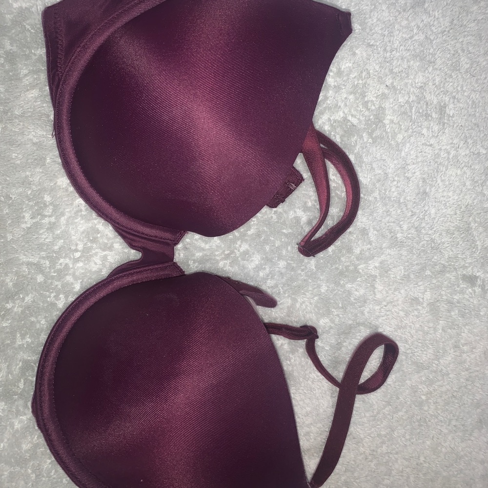 Beautiful, comfortable Victoria’s secrets bra.